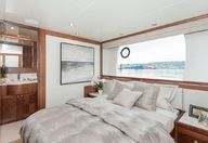 100′ 2018 Ocean Alexander Skylounge Motor Yacht