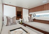 100′ 2018 Ocean Alexander Skylounge Motor Yacht