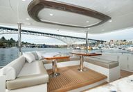 100′ 2018 Ocean Alexander Skylounge Motor Yacht