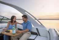 28′ Regal Bowrider