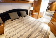 60′ 2001 Hatteras Convertible ‘Our Trade’