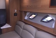31′ 2015 Rinker 310 Express Cruiser