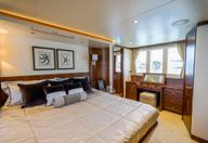 90′ 2016 Ocean Alexander Motoryacht ‘Our Trade’