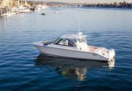 32′ 2018 Pursuit 325 DC