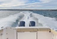 32′ 2017 Pursuit OS325