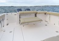 32′ 2017 Pursuit OS325