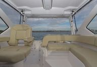 32′ 2017 Pursuit OS325