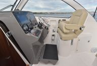 32′ 2017 Pursuit OS325