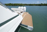 Tiara Yachts 48 LS