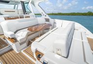 Tiara Yachts 48 LS