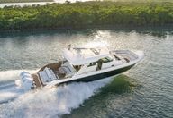 Tiara Yachts 48 LS