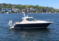 39′ 2009 Tiara Sovran