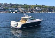 39′ 2009 Tiara Sovran