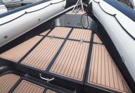 35′ 2009 Protector Center Console
