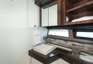 40′ 2018 Carver C40
