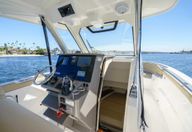 32′ 2019 Pursuit S328