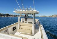32′ 2019 Pursuit S328