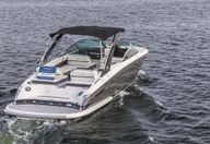 28′ 2018 Regal Bowrider