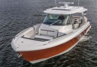 38′ 2019 LS Tiara Sport