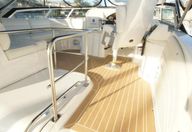 37′ 2003 Cruisers Yachts 3750 AC