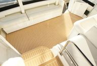 37′ 2003 Cruisers Yachts 3750 AC