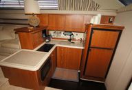 37′ 2003 Cruisers Yachts 3750 AC