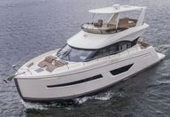 52′ 2019 C52 Carver Command Bridge