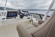 52′ 2019 C52 Carver Command Bridge