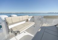 28′ 2019 Pursuit S288