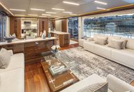 90 Revolution 2020 Ocean Alexander 90R03