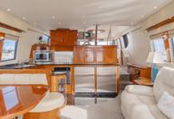 56′ 2004 Carver Voyager