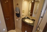 53′ 2000 Carver Voyager