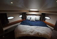 53′ 2000 Carver Voyager