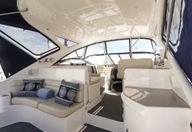 44′ 2010 Regal 4460 Commodore