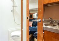 44′ 2010 Regal 4460 Commodore