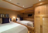 90′ 2001 Sovereign Pilothouse ‘One Shot’