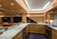 90′ 2001 Sovereign Pilothouse ‘One Shot’