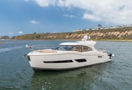 43′ 2018 Carver