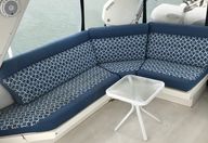 56′ 1999 Navigator