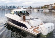 2022 Tiara Yachts 43LE