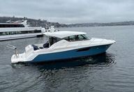 44′ 2015 Tiara