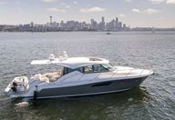 44′ 2019 Tiara