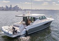 44′ 2019 Tiara