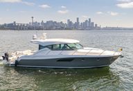 44′ 2019 Tiara
