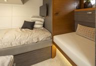 44′ 2019 Tiara
