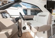 35′ 2017 Regal