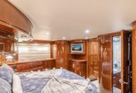 59′ 2004 Marquis