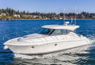 39′ 2016 Tiara