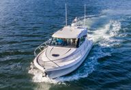 39′ 2016 Tiara