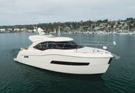 37′ 2016 Carver
